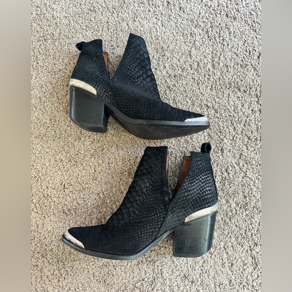 Jeffrey Campbell Cromwell Bootie